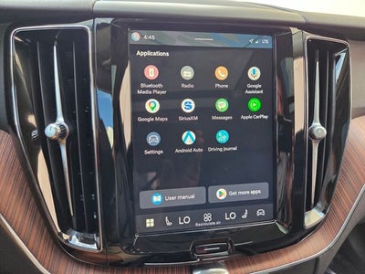 2024 Volvo XC60 B5 Plus Dark Theme