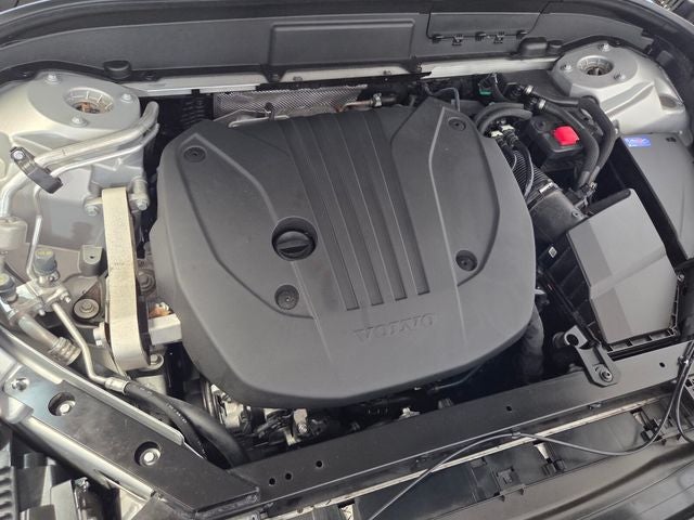2024 Volvo XC60 B5 Plus Dark Theme