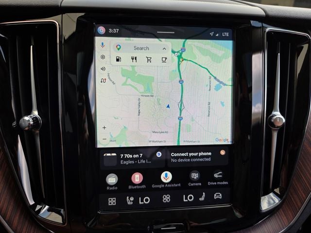 2024 Volvo XC60 B5 Plus Dark Theme