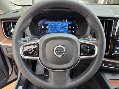 2024 Volvo XC60 B5 Plus Dark Theme