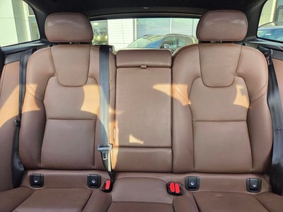 2024 Volvo XC60 B5 Plus Dark Theme