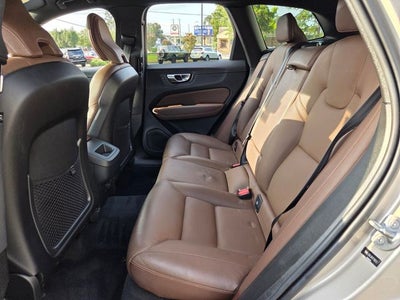 2024 Volvo XC60 B5 Plus Dark Theme