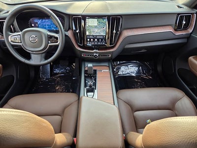 2024 Volvo XC60 B5 Plus Dark Theme