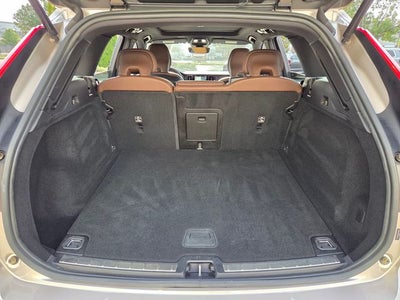 2024 Volvo XC60 B5 Plus Dark Theme