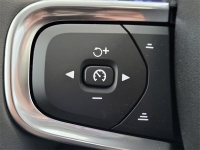 2026 Volvo XC40 B5 Core