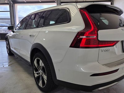 2026 Volvo V60 Cross Country B5 Plus