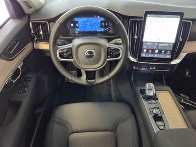 2025 Volvo XC90 B5 Plus 2025.5