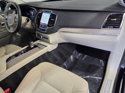 2025 Volvo XC90 B5 Plus