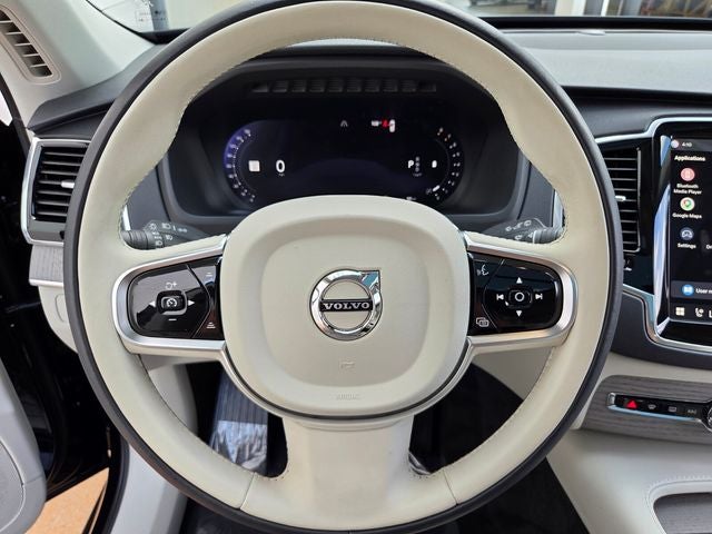 2025 Volvo XC90 B5 Plus