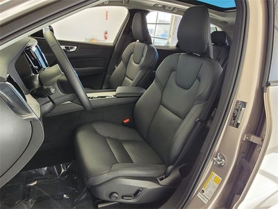 2025 Volvo XC60 B5 Plus