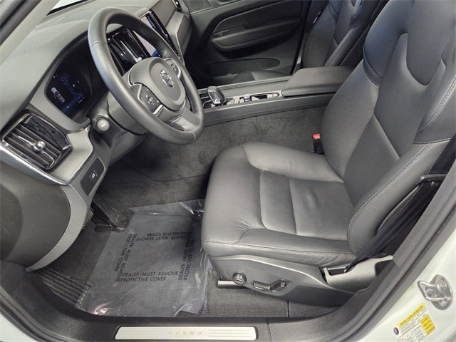 2025 Volvo XC60 B5 Core