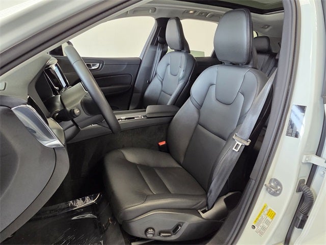 2025 Volvo XC60 B5 Core