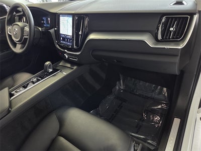 2025 Volvo XC60 B5 Core