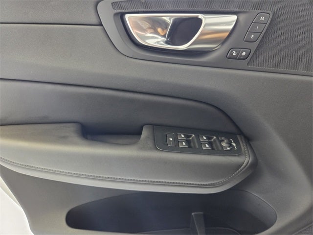 2025 Volvo XC60 B5 Core