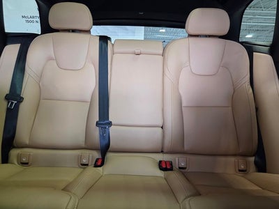 2025 Volvo XC60 B5 Ultra