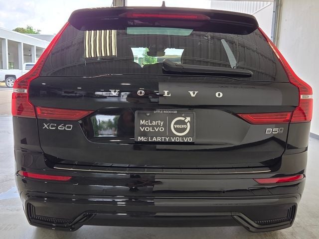 2025 Volvo XC60 B5 Ultra