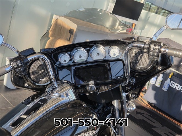 2016 Harley-Davidson Street glide Base