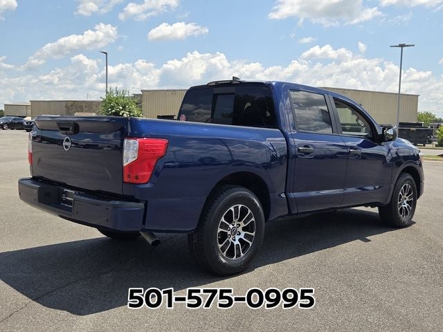 2023 Nissan Titan SV