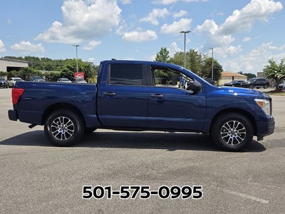 2023 Nissan Titan SV