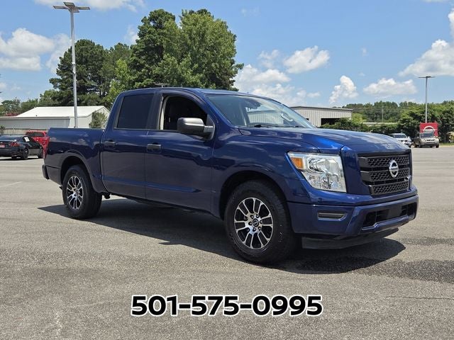 2023 Nissan Titan SV