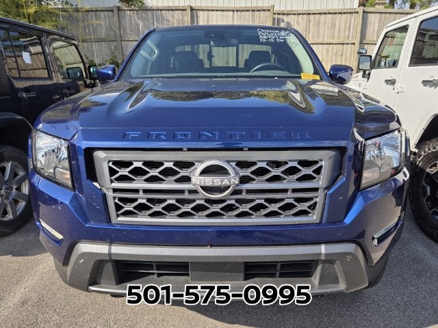 2023 Nissan Frontier SV