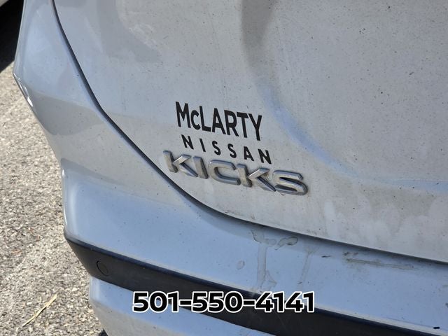 2022 Nissan Kicks SR