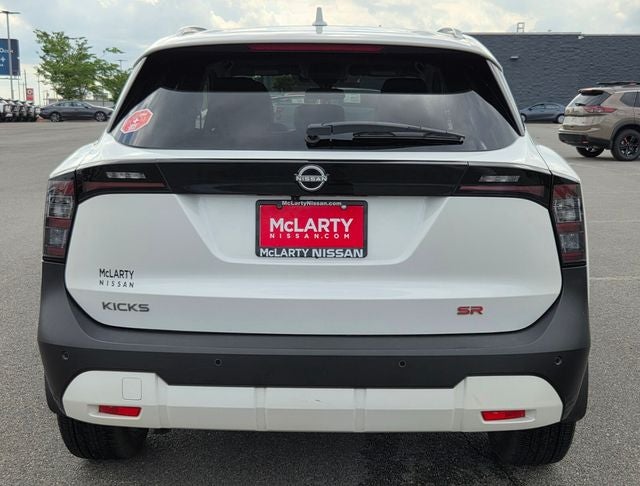 2025 Nissan Kicks SR
