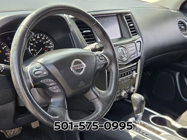 2020 Nissan Pathfinder SV