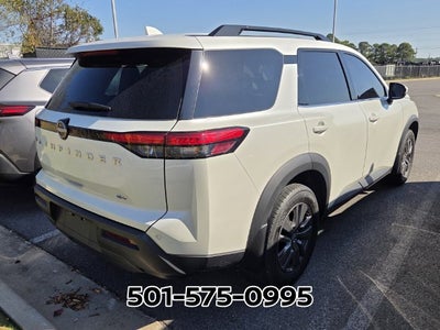 2024 Nissan Pathfinder SV
