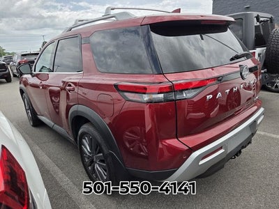 2025 Nissan Pathfinder SL