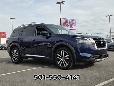 2023 Nissan Pathfinder Platinum