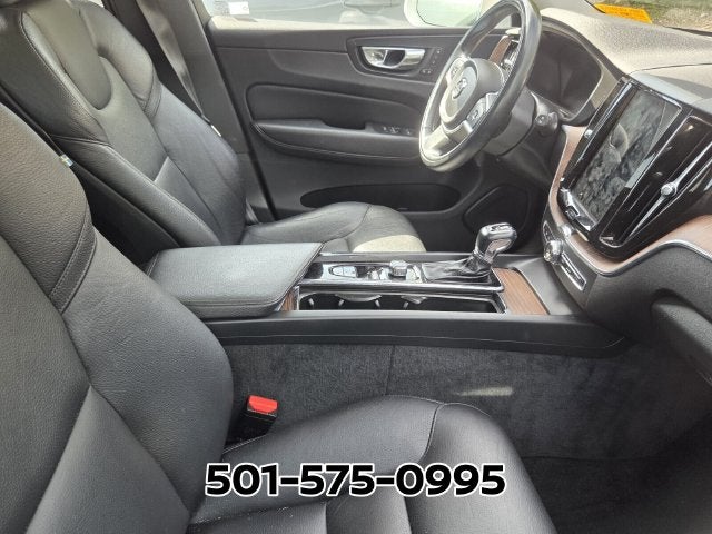 2021 Volvo XC60 T5 Momentum