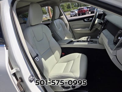 2023 Volvo XC60 B5 Plus Bright Theme