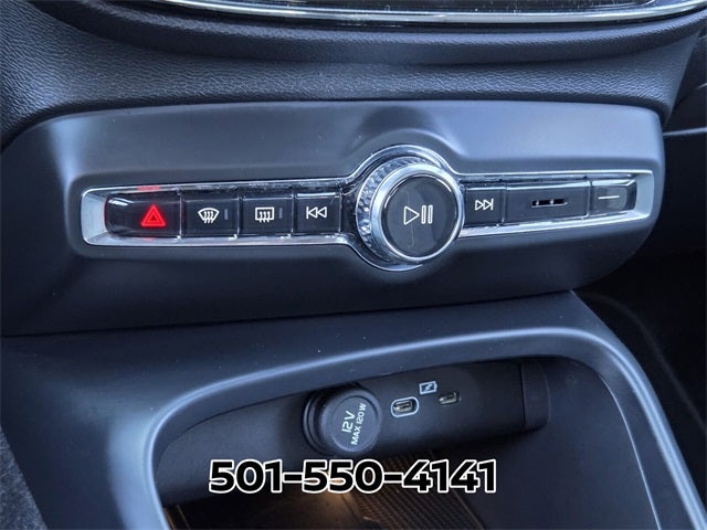 2025 Volvo XC40 B5 Plus Dark Theme