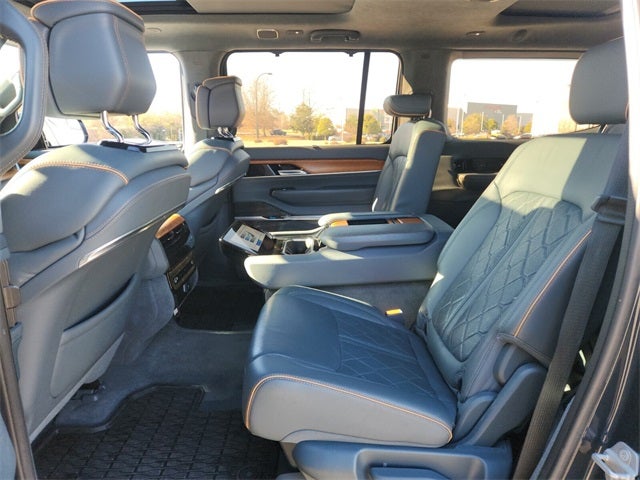 2023 Jeep Grand Wagoneer Series III