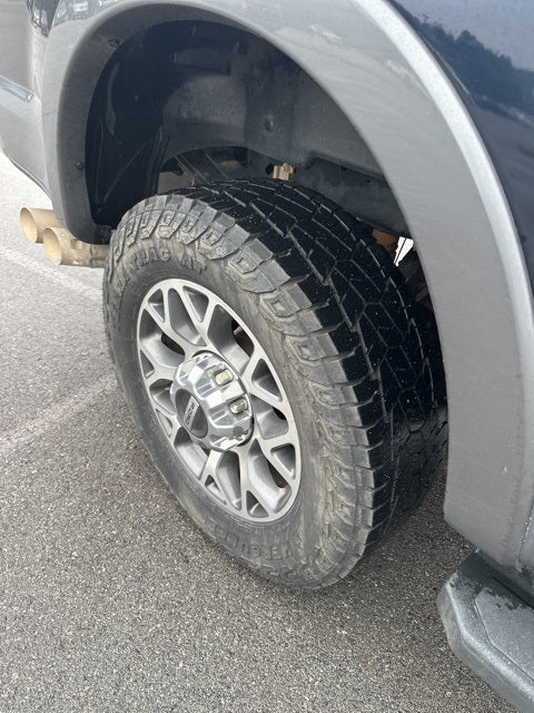 2022 Ford F-350SD Lariat