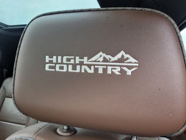 2021 Chevrolet Suburban High Country