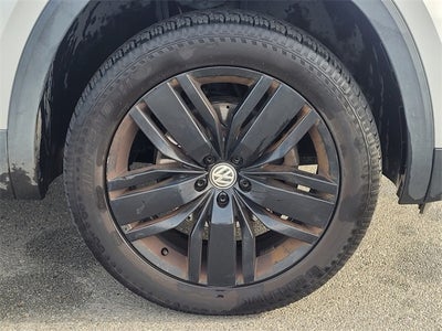 2019 Volkswagen Atlas 2.0T SE w/Technology w/Technology