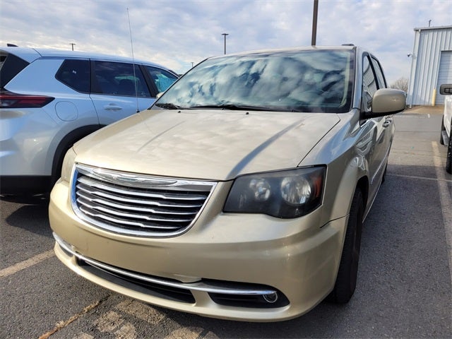 2011 Chrysler Town & Country Touring