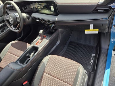2025 Nissan Kicks SR