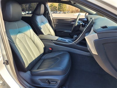 2022 Toyota Avalon XLE