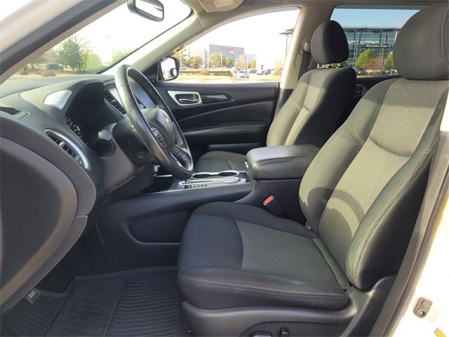 2019 Nissan Pathfinder SV