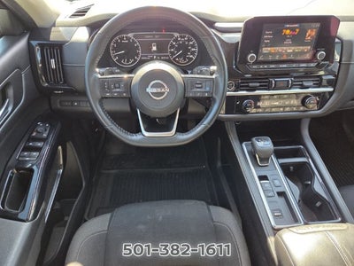 2022 Nissan Pathfinder SV