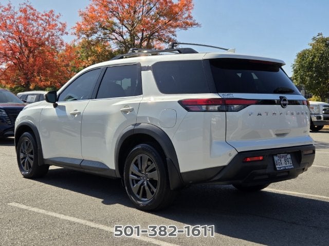 2022 Nissan Pathfinder SV