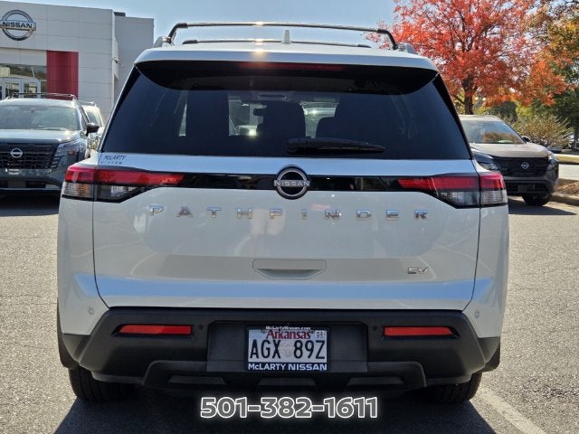 2022 Nissan Pathfinder SV