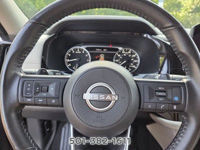 2024 Nissan Pathfinder SV