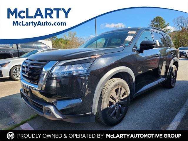 2022 Nissan Pathfinder SV