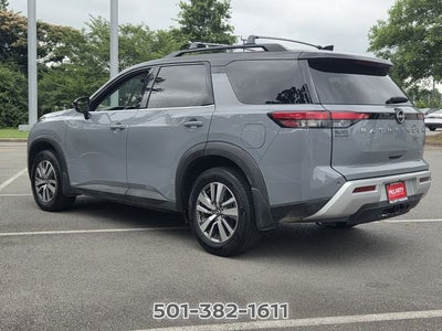 2022 Nissan Pathfinder SL