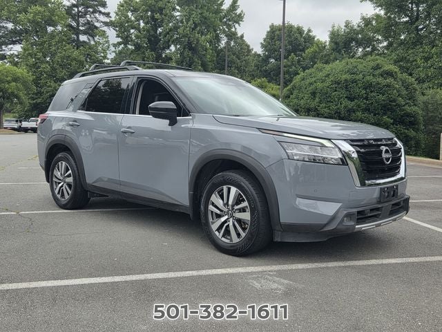 2022 Nissan Pathfinder SL
