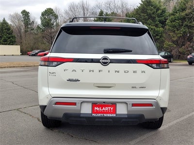 2023 Nissan Pathfinder SL